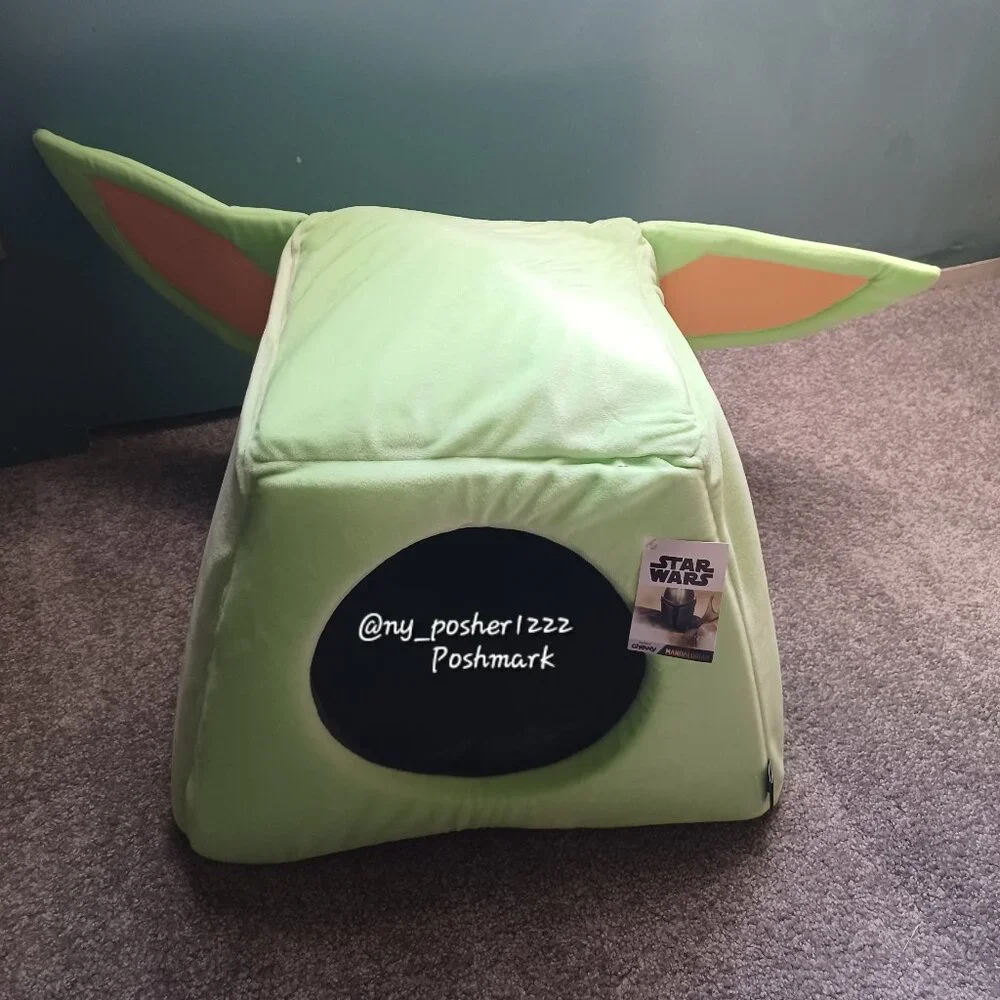 𝗰𝗵𝗲𝘄𝘆 𝗦𝗧𝗔𝗥 𝗪𝗔𝗥𝗦 𝗠𝗔𝗡𝗗𝗔𝗟𝗢𝗥𝗜𝗔𝗡 The Child Cave Pet Bed Green